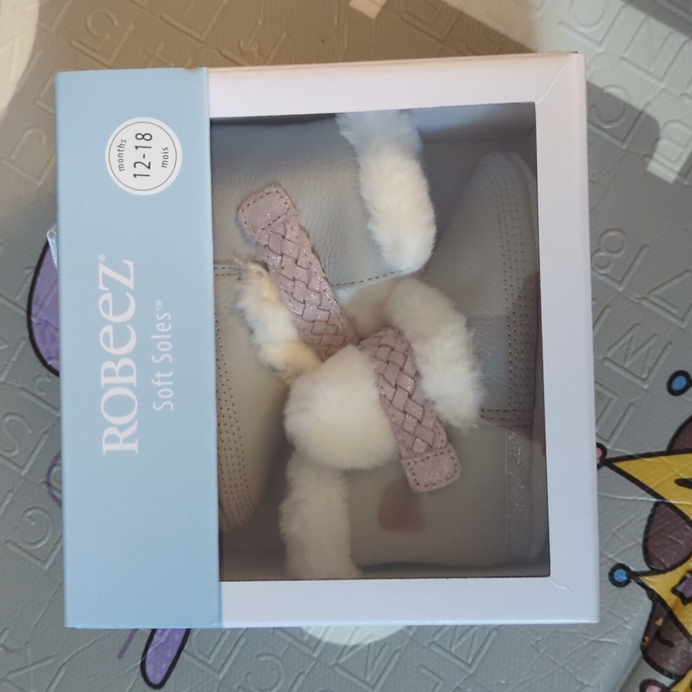 Robeez 12-18 Month Soft Sole Shoes